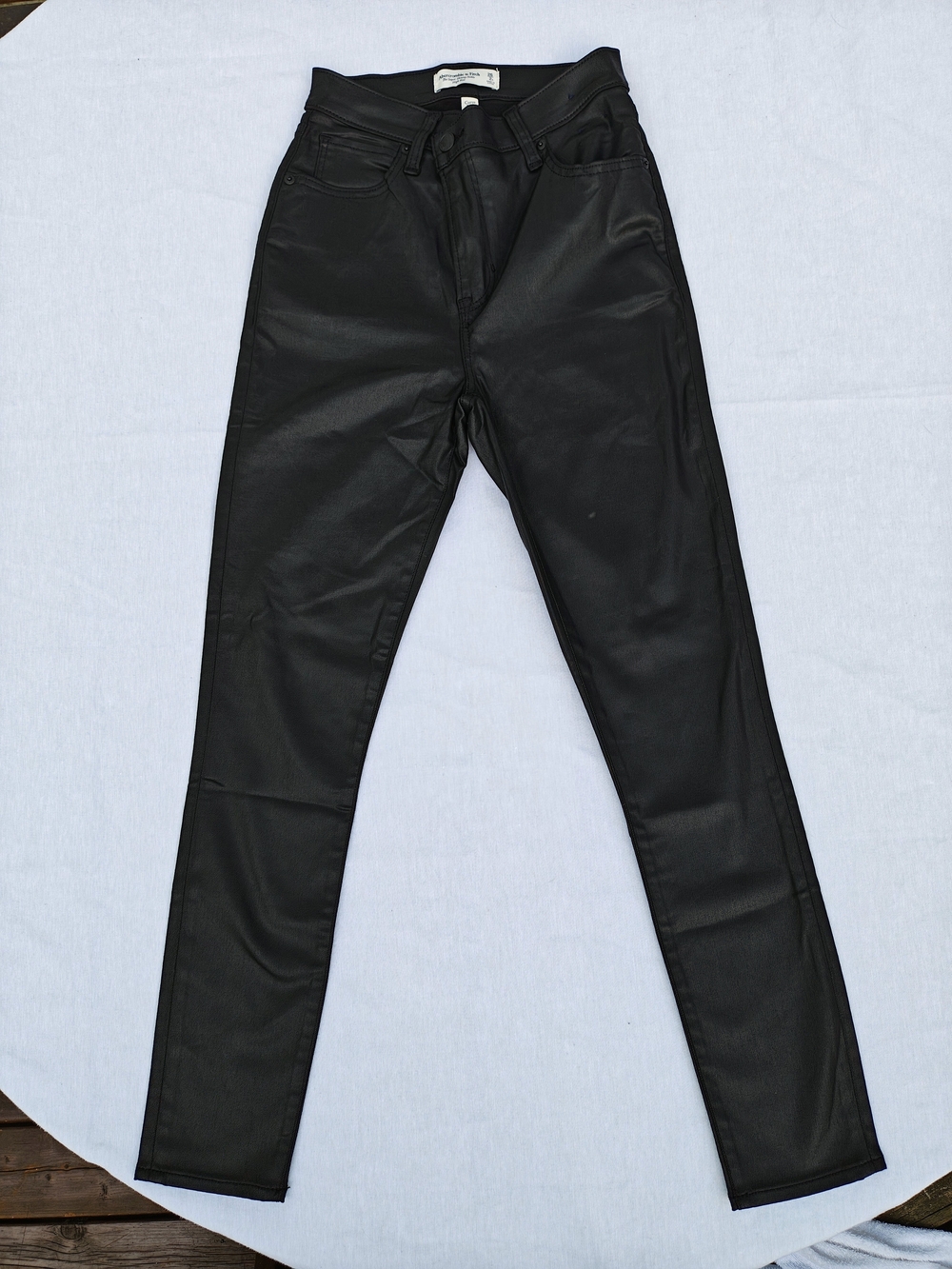 NWOT Abercrombie & Fitch The Super Skinny Ankle High Rise Black Coated Jeans